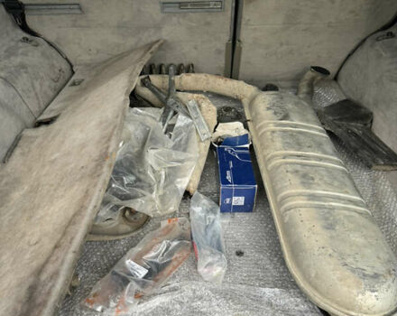 Мерседес Е-Класс 1996 в Бориславе на Automoto.ua Синий Мерседес Е-Класс, объемом двигателя 2.5 л и пробегом 475 тыс. км за 1400 $, фото 8 на Automoto.ua