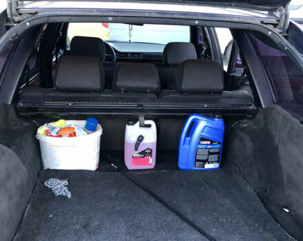 Синий Мерседес Е-Класс, объемом двигателя 2.8 л и пробегом 390 тыс. км за 2800 $, фото 7 на Automoto.ua