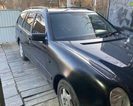 Синий Мерседес Е-Класс, объемом двигателя 2 л и пробегом 800 тыс. км за 2500 $, фото 16 на Automoto.ua