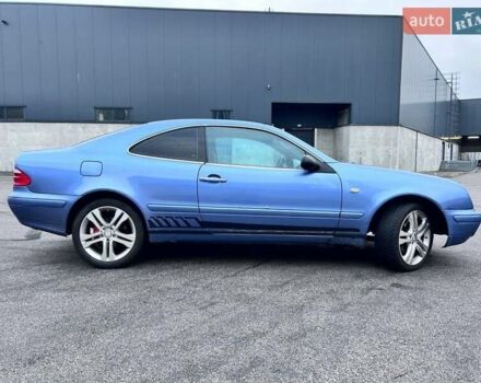 Синій Мерседес Е-Клас, об'ємом двигуна 3.2 л та пробігом 300 тис. км за 4200 $, фото 1 на Automoto.ua