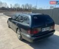 Синій Мерседес Е-Клас, об'ємом двигуна 2.7 л та пробігом 330 тис. км за 1999 $, фото 9 на Automoto.ua