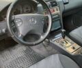 Синий Мерседес Е-Класс, объемом двигателя 2.7 л и пробегом 499 тыс. км за 3995 $, фото 25 на Automoto.ua