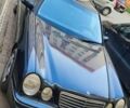 Синий Мерседес Е-Класс, объемом двигателя 2.7 л и пробегом 499 тыс. км за 3995 $, фото 1 на Automoto.ua