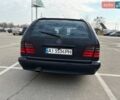 Синий Мерседес Е-Класс, объемом двигателя 2.4 л и пробегом 600 тыс. км за 2399 $, фото 3 на Automoto.ua