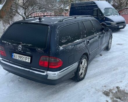 Синий Мерседес Е-Класс, объемом двигателя 2.4 л и пробегом 464 тыс. км за 2500 $, фото 3 на Automoto.ua