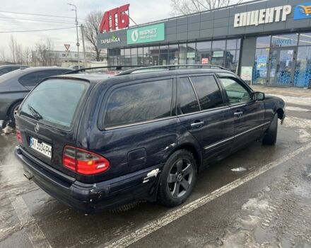 Синий Мерседес Е-Класс, объемом двигателя 2.4 л и пробегом 630 тыс. км за 2200 $, фото 5 на Automoto.ua