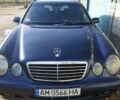 Синий Мерседес Е-Класс, объемом двигателя 2.2 л и пробегом 560 тыс. км за 4500 $, фото 6 на Automoto.ua