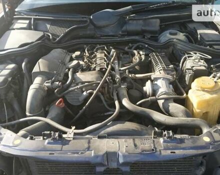 Синий Мерседес Е-Класс, объемом двигателя 2.2 л и пробегом 560 тыс. км за 4500 $, фото 14 на Automoto.ua