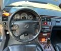 Синій Мерседес Е-Клас, об'ємом двигуна 3.2 л та пробігом 287 тис. км за 6799 $, фото 72 на Automoto.ua