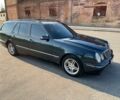 Синій Мерседес Е-Клас, об'ємом двигуна 3.2 л та пробігом 287 тис. км за 6799 $, фото 15 на Automoto.ua