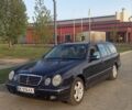 Синий Мерседес Е-Класс, объемом двигателя 3.2 л и пробегом 494 тыс. км за 3900 $, фото 4 на Automoto.ua