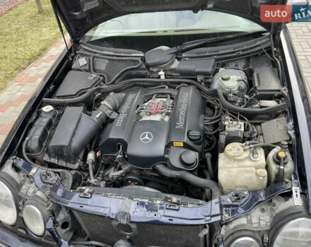 Синій Мерседес Е-Клас, об'ємом двигуна 2.8 л та пробігом 277 тис. км за 5200 $, фото 5 на Automoto.ua