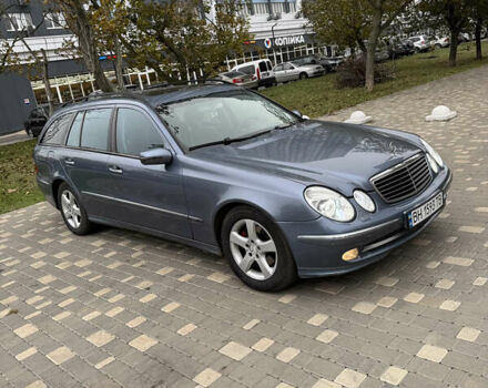 Синий Мерседес Е-Класс, объемом двигателя 2.69 л и пробегом 300 тыс. км за 5899 $, фото 3 на Automoto.ua