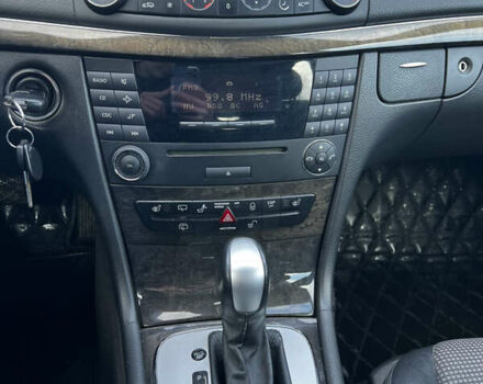 Синій Мерседес Е-Клас, об'ємом двигуна 2.15 л та пробігом 300 тис. км за 8600 $, фото 10 на Automoto.ua