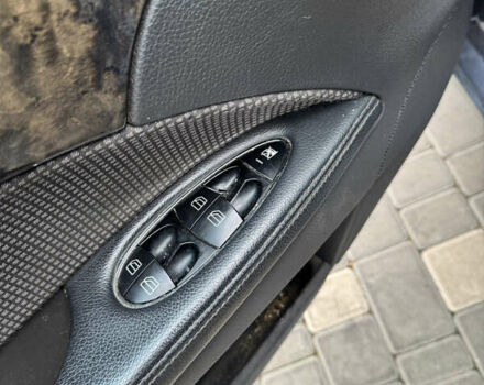 Синий Мерседес Е-Класс, объемом двигателя 2.69 л и пробегом 300 тыс. км за 5899 $, фото 13 на Automoto.ua