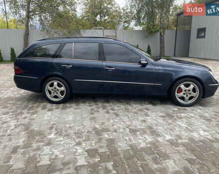 Синий Мерседес Е-Класс, объемом двигателя 3.2 л и пробегом 500 тыс. км за 6600 $, фото 2 на Automoto.ua