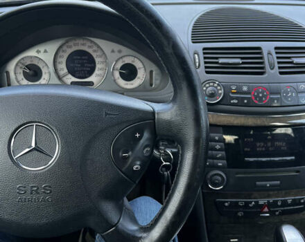 Синій Мерседес Е-Клас, об'ємом двигуна 2.15 л та пробігом 300 тис. км за 8600 $, фото 8 на Automoto.ua