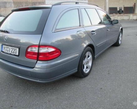 Синій Мерседес Е-Клас, об'ємом двигуна 3.2 л та пробігом 319 тис. км за 6300 $, фото 3 на Automoto.ua