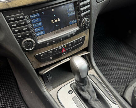 Синий Мерседес Е-Класс, объемом двигателя 2.69 л и пробегом 300 тыс. км за 5899 $, фото 15 на Automoto.ua