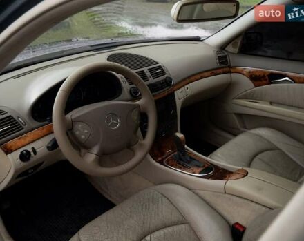 Синий Мерседес Е-Класс, объемом двигателя 3.2 л и пробегом 320 тыс. км за 6700 $, фото 17 на Automoto.ua