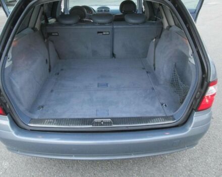 Синий Мерседес Е-Класс, объемом двигателя 3.2 л и пробегом 319 тыс. км за 6000 $, фото 9 на Automoto.ua