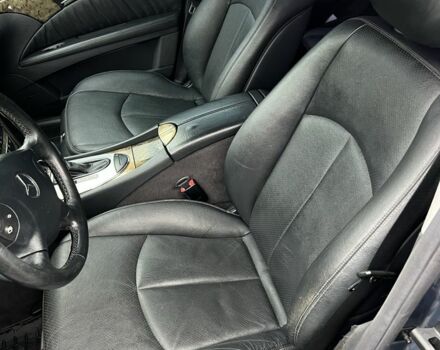 Синій Мерседес Е-Клас, об'ємом двигуна 3.2 л та пробігом 185 тис. км за 7400 $, фото 6 на Automoto.ua