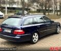Синий Мерседес Е-Класс, объемом двигателя 5 л и пробегом 300 тыс. км за 4500 $, фото 4 на Automoto.ua