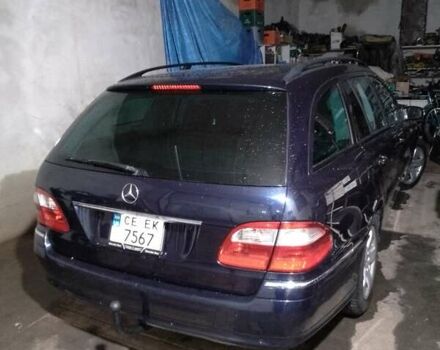 Синий Мерседес Е-Класс, объемом двигателя 2.2 л и пробегом 348 тыс. км за 7300 $, фото 1 на Automoto.ua