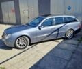Синий Мерседес Е-Класс, объемом двигателя 2.15 л и пробегом 440 тыс. км за 7800 $, фото 3 на Automoto.ua
