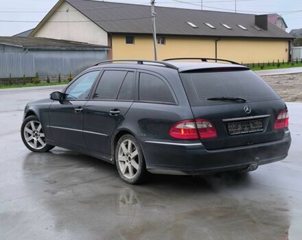 Синий Мерседес Е-Класс, объемом двигателя 2.7 л и пробегом 295 тыс. км за 2700 $, фото 13 на Automoto.ua