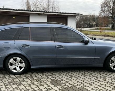 Синій Мерседес Е-Клас, об'ємом двигуна 3.2 л та пробігом 185 тис. км за 7400 $, фото 4 на Automoto.ua