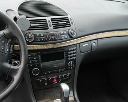 Синий Мерседес Е-Класс, объемом двигателя 2.7 л и пробегом 295 тыс. км за 2700 $, фото 7 на Automoto.ua