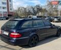 Синий Мерседес Е-Класс, объемом двигателя 5 л и пробегом 338 тыс. км за 5500 $, фото 4 на Automoto.ua