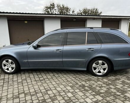 Синій Мерседес Е-Клас, об'ємом двигуна 3.2 л та пробігом 185 тис. км за 7400 $, фото 1 на Automoto.ua