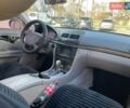 Синий Мерседес Е-Класс, объемом двигателя 5 л и пробегом 338 тыс. км за 5500 $, фото 10 на Automoto.ua