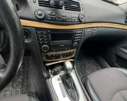 Синій Мерседес Е-Клас, об'ємом двигуна 3.2 л та пробігом 3 тис. км за 2500 $, фото 14 на Automoto.ua