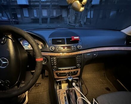 Синий Мерседес Е-Класс, объемом двигателя 3 л и пробегом 400 тыс. км за 6000 $, фото 4 на Automoto.ua