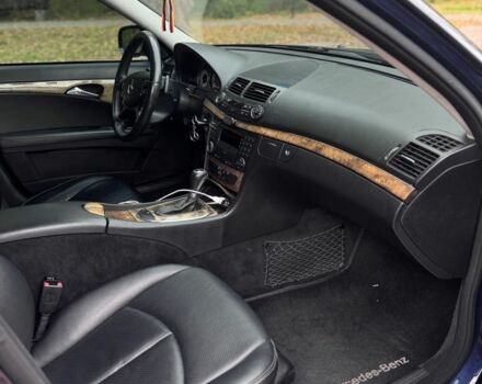 Синій Мерседес Е-Клас, об'ємом двигуна 3 л та пробігом 360 тис. км за 6450 $, фото 8 на Automoto.ua