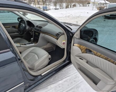 Синій Мерседес Е-Клас, об'ємом двигуна 3 л та пробігом 418 тис. км за 6000 $, фото 9 на Automoto.ua