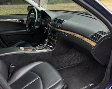 Синій Мерседес Е-Клас, об'ємом двигуна 3 л та пробігом 365 тис. км за 7750 $, фото 16 на Automoto.ua