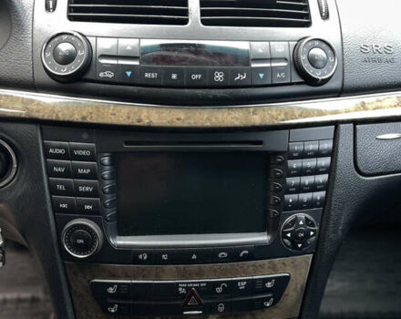 Синий Мерседес Е-Класс, объемом двигателя 3 л и пробегом 306 тыс. км за 8600 $, фото 23 на Automoto.ua