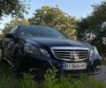 Синий Мерседес Е-Класс, объемом двигателя 3 л и пробегом 296 тыс. км за 12000 $, фото 3 на Automoto.ua