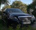 Синий Мерседес Е-Класс, объемом двигателя 3 л и пробегом 296 тыс. км за 12000 $, фото 2 на Automoto.ua