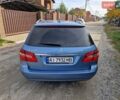 Синий Мерседес Е-Класс, объемом двигателя 2.14 л и пробегом 350 тыс. км за 14000 $, фото 2 на Automoto.ua