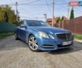 Синий Мерседес Е-Класс, объемом двигателя 2.14 л и пробегом 322 тыс. км за 14000 $, фото 1 на Automoto.ua