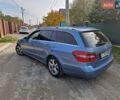 Синий Мерседес Е-Класс, объемом двигателя 2.14 л и пробегом 350 тыс. км за 14000 $, фото 3 на Automoto.ua