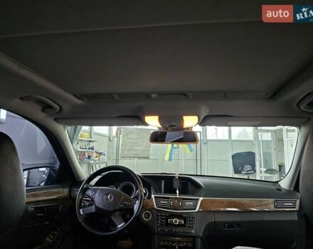 Мерседес Е-Клас 2012 у Львові на Automoto.ua Синій Мерседес Е-Клас, об'ємом двигуна 2.2 л та пробігом 350 тис. км за 14999 $, фото 11 на Automoto.ua
