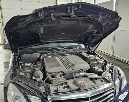 Мерседес Е-Клас 2012 у Львові на Automoto.ua Синій Мерседес Е-Клас, об'ємом двигуна 2.2 л та пробігом 350 тис. км за 14999 $, фото 7 на Automoto.ua