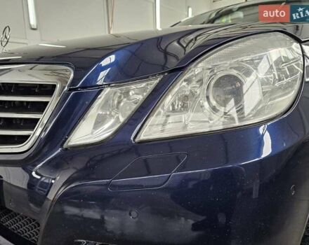 Мерседес Е-Клас 2012 у Львові на Automoto.ua Синій Мерседес Е-Клас, об'ємом двигуна 2.2 л та пробігом 350 тис. км за 14999 $, фото 3 на Automoto.ua