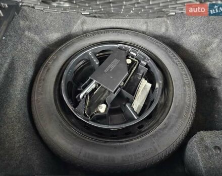 Синий Мерседес Е-Класс, объемом двигателя 2.14 л и пробегом 350 тыс. км за 12999 $, фото 8 на Automoto.ua